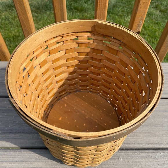 Longaberger 2006 Canister Basket Large - Picture 2 of 4